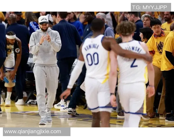 勇士队罚球表现惊艳三节全中库里巴特勒库明加均完美六罚六中 勇士队罚球表现惊艳三节全中库里巴特勒库明加均完美六罚六中