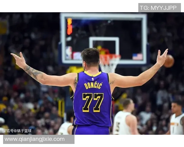 戈贝尔表现惊艳超高效两双数据14分12板1助2帽助球队获胜