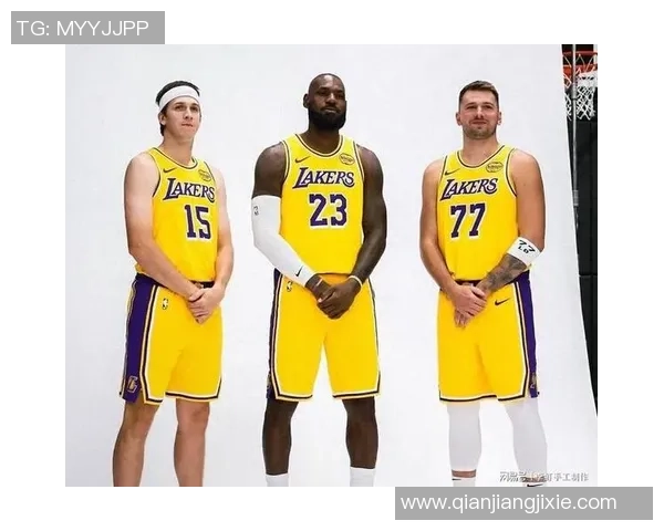 湖人需调整阵容平衡里夫斯东契奇攻强守弱成隐忧