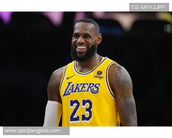 湖人即将迎战爵士詹姆斯重返赛场赛季首秀在即引发期待