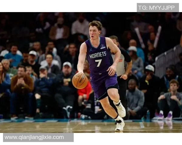 克尼佩尔表现出色贡献19分7板4助双向西塞强势拿下10分13板3帽科沃德也有17分2帽的精彩表现 克尼佩尔表现出色贡献19分7板4助双向西塞强势拿下10分13板3帽科沃德也有17分2帽的精彩表现