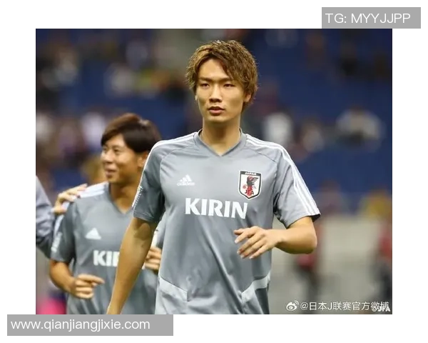 贾府后卫板仓滉震惊于欧冠前一天被通知踢后腰位置 贾府后卫板仓滉震惊于欧冠前一天被通知踢后腰位置