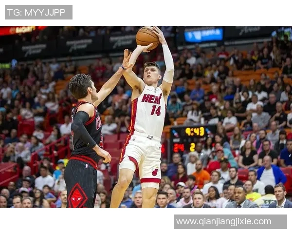 克尼佩尔表现稳健12投5中贡献18分8篮板3助攻1抢断助力球队胜利 克尼佩尔表现稳健12投5中贡献18分8篮板3助攻1抢断助力球队胜利