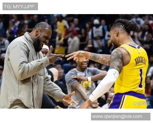 詹姆斯夫妇亲临现场支持洛杉矶道奇队精彩比赛未赴客场