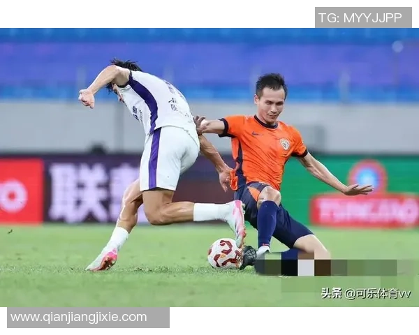 半场战报兰克尔泽补射得分青岛海牛暂时领先武汉三镇亚泰降级危机加剧