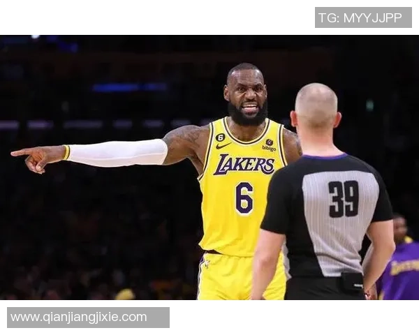 詹姆斯伤缺期间将关注湖人表现若球队无法赢球或考虑离队选择 詹姆斯伤缺期间将关注湖人表现若球队无法赢球或考虑离队选择