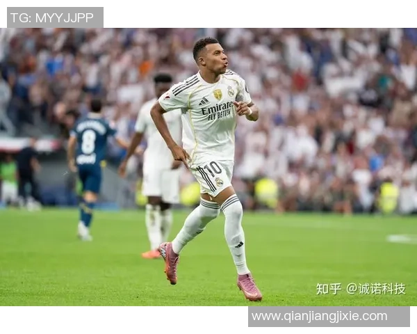 姆巴佩本赛季状态火热10场狂轰14球仅一场未能进球展现超强实力 姆巴佩本赛季状态火热10场狂轰14球仅一场未能进球展现超强实力