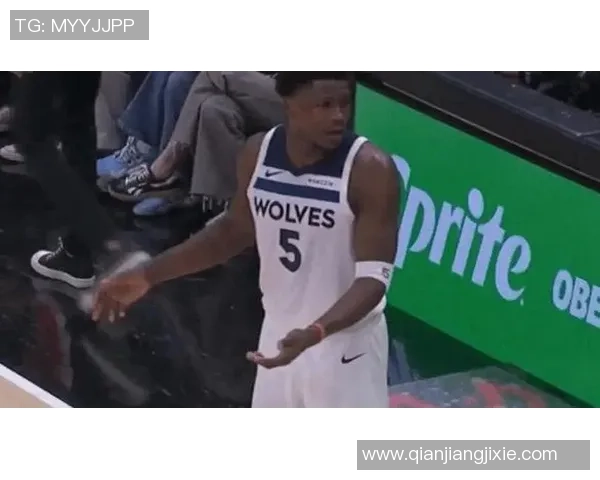 戈贝尔质疑球队态度:我们追求胜利还是只在乎收入的表态 戈贝尔质疑球队态度:我们追求胜利还是只在乎收入的表态