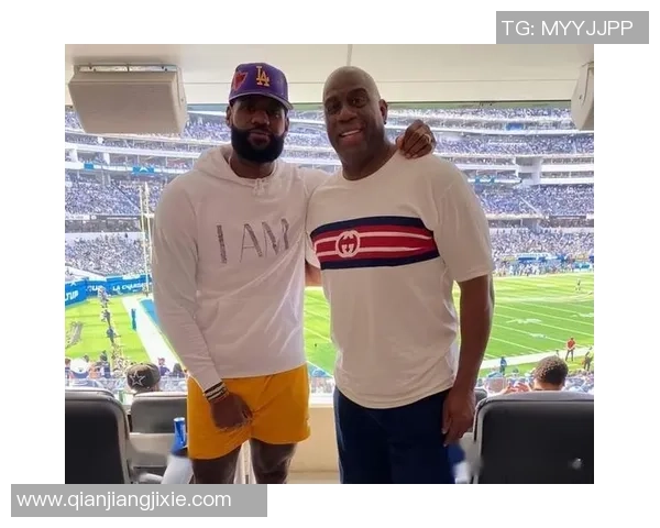 詹姆斯称弗拉格有潜力走莱昂纳德发展之路与多位名人堂球员共事 詹姆斯称弗拉格有潜力走莱昂纳德发展之路与多位名人堂球员共事