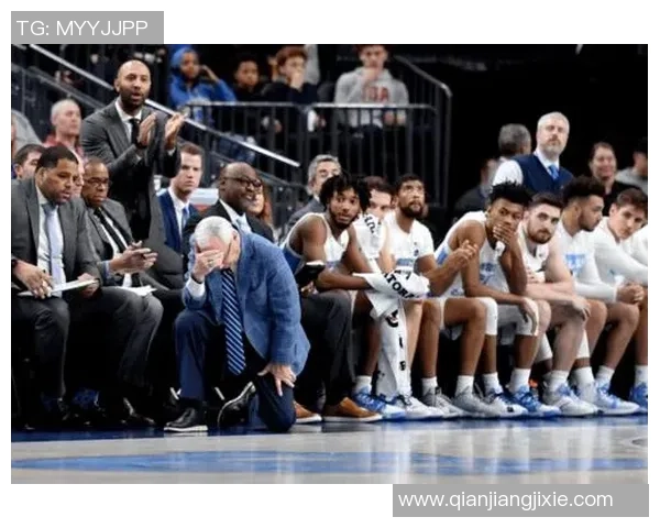 杜克队史三人单赛季多次35分布泽尔雷迪克成就辉煌