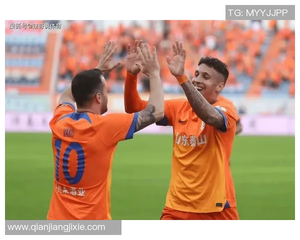 泰山队中卫人选更新索罗金成第二选择贝克曼紧随其后