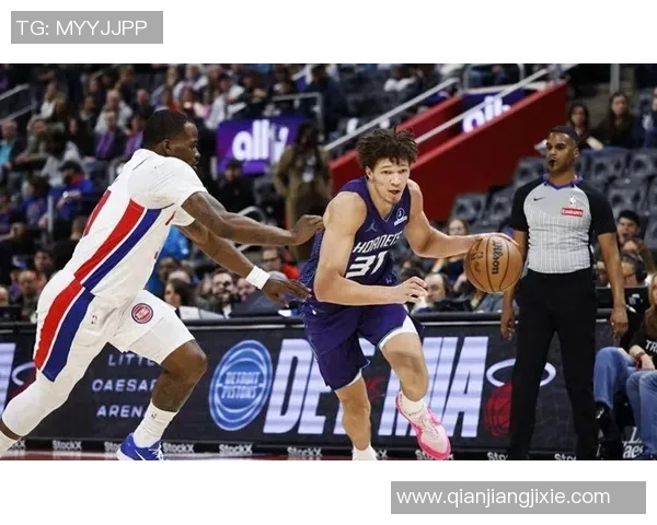 克尼佩尔表现出色助力球队胜利12投7中三分命中率高达55